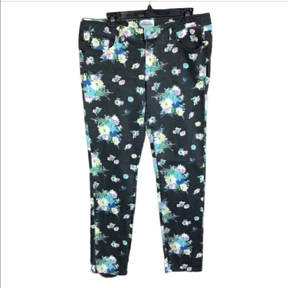 Aeropostale Jeans Ashley Ultra Skinny Black Floral Print Size 13 14R Juniors